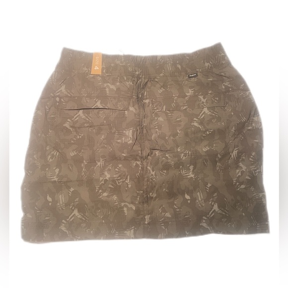 NWT Women's PrAna Halle mini stretch E-Waist II Skort Evergreen Camo skirt 4 - Picture 3 of 4